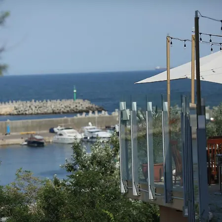 Le Premier 3* Konstanca